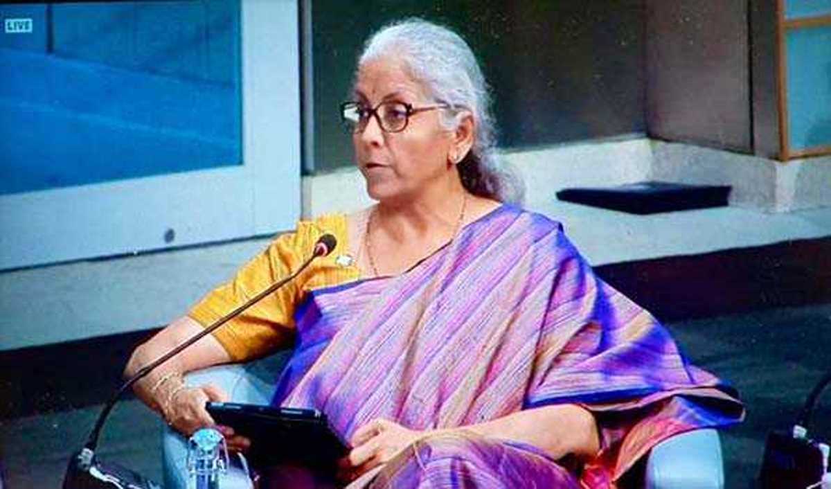 वैश्विक आर्थिक एवं भू राजनैतिक माहौल को लेकर चिंता : सीतारमण