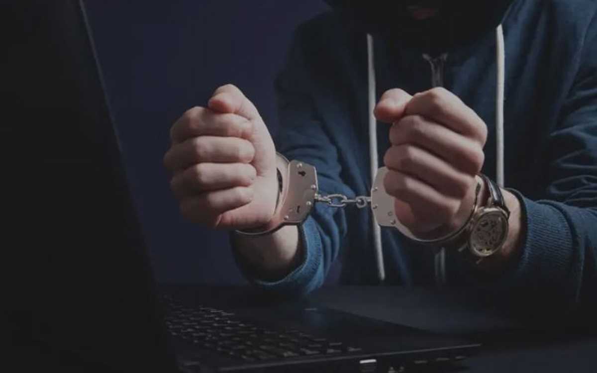 साइबर धोखाधड़ी गिरोह का भंडाफोड़, पुलिस की गिरफ्त में आरोपी साइबर धोखाधड़ी गिरोह का भंडाफोड़, पुलिस की गिरफ्त में आरोपी