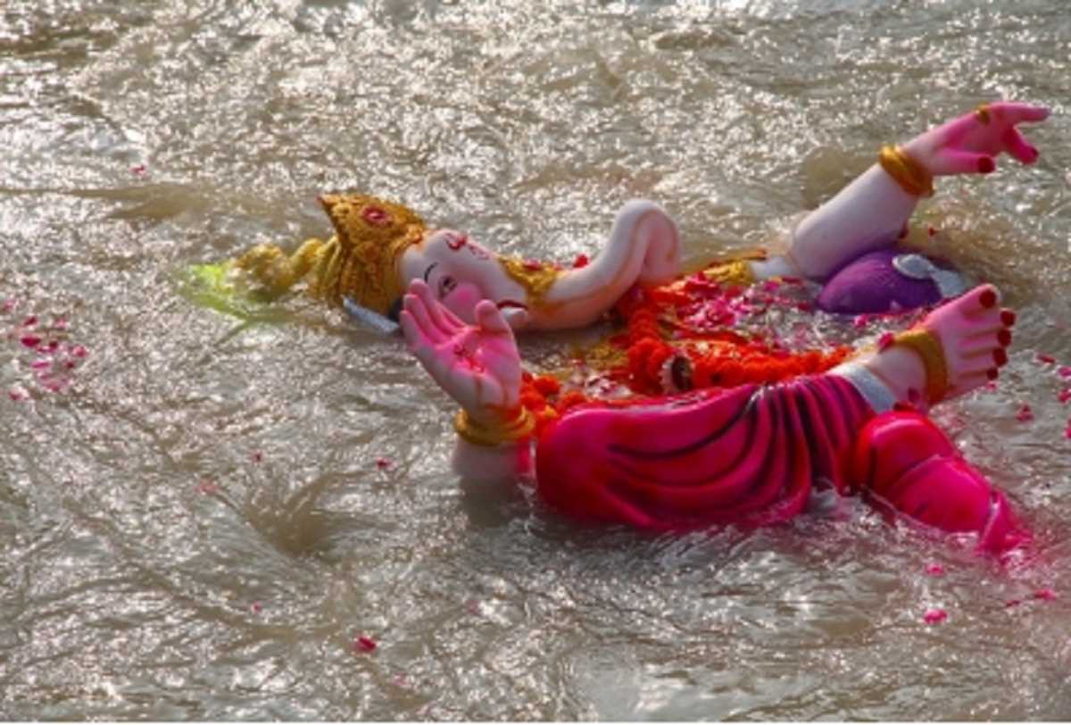 हरियाणा: गणपति विसर्जन के दौरान डूबने से 6 की मौत, कई अस्पताल में भर्ती हरियाणा: गणपति विसर्जन के दौरान डूबने से 6 की मौत, कई अस्पताल में भर्ती