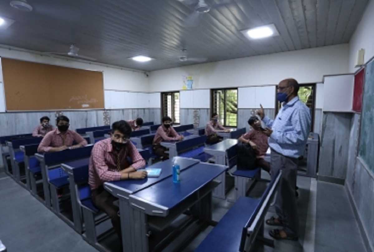 स्कूल कक्षा घोटाला : सतर्कता निदेशालय ने की विशेष एजेंसी से जांच की सिफारिश