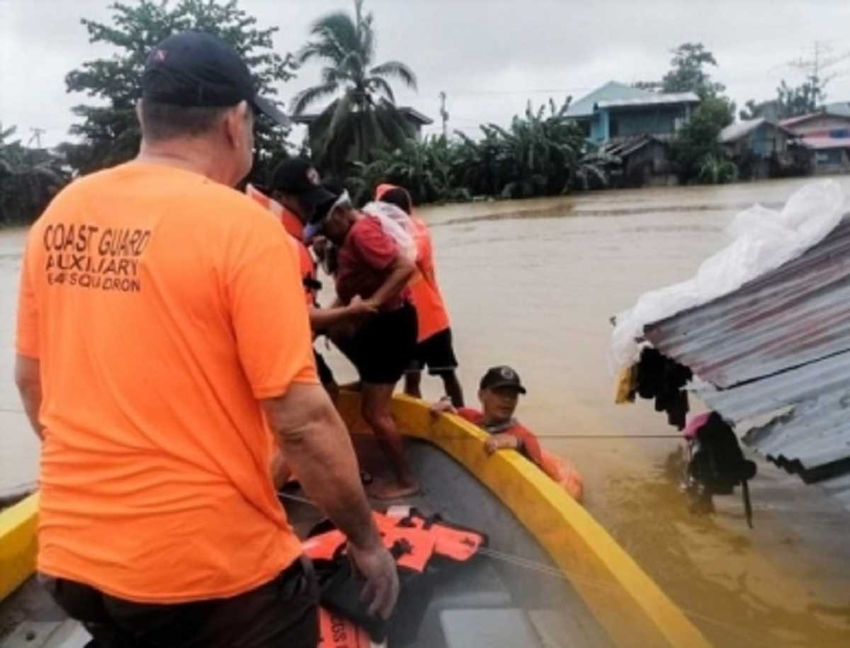 फिलीपींस में बाढ़ से मरने वालों की संख्या बढ़कर 44 हुई, 28 अन्य अभी भी लापता