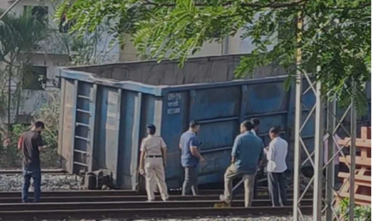 कर्नाटक के बेलगावी में पटरी से उतरी मालगाड़ी, तीन डिब्बे क्षतिग्रस्त