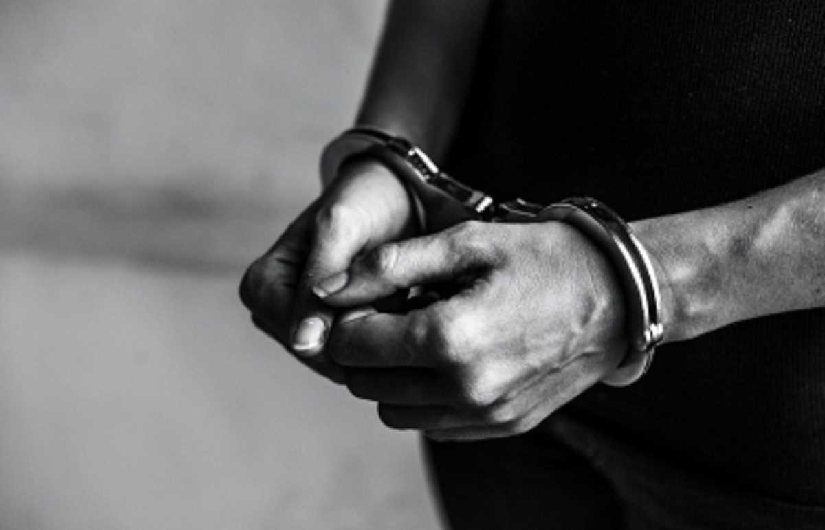 डकैत गुड्डा गुर्जर गिरफ्तार, ग्वालियर के घाटीगांव में हुए शॉर्ट एनकाउंटर में पैर में लगी गोली, पुलिस के लिए सिरदर्द बना था 60 हजार का इनामी डकैत डकैत गुड्डा गुर्जर गिरफ्तार, ग्वालियर के घाटीगांव में हुए शॉर्ट एनकाउंटर में पैर में लगी गोली, पुलिस के लिए सिरदर्द बना था 60 हजार का इनामी डकैत