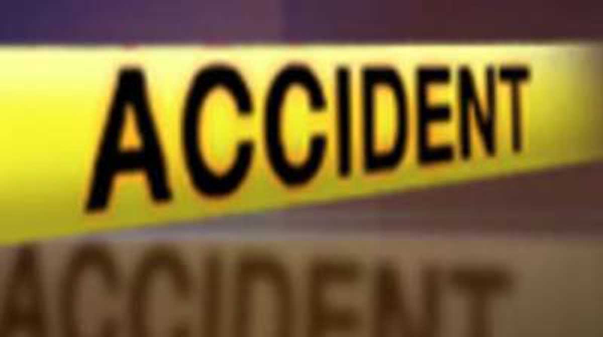 आंध्र प्रदेश में बस-तेल टैंकर के बीच जोरदार टक्कर, 5 लोगों की मौत