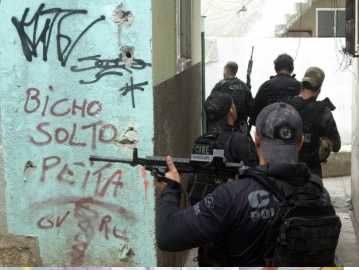 ब्राजील : रियो डी जनेरियो पुलिस ऑपरेशन में 25 की मौत ब्राजील : रियो डी जनेरियो पुलिस ऑपरेशन में 25 की मौत