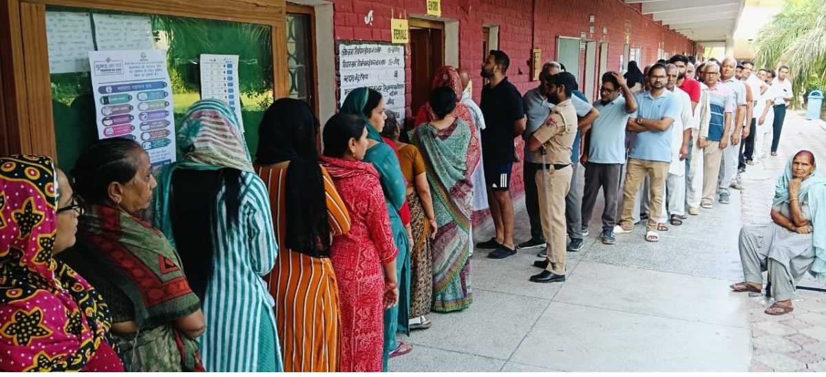 हरियाणा विधानसभा चुनाव : शाम पांच बजे तक करीब 61 फीसद मतदान