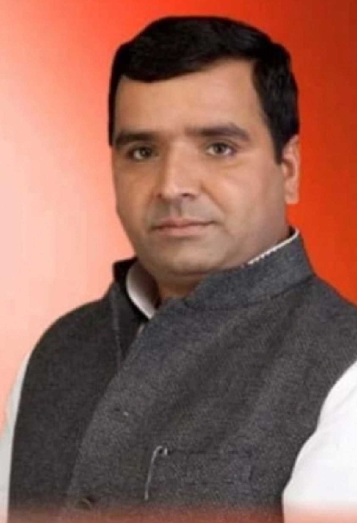 समाजवादी पार्टी ने की ट्रिपल मर्डर के बाद यूपी में कानून व्यवस्था की खिंचाई