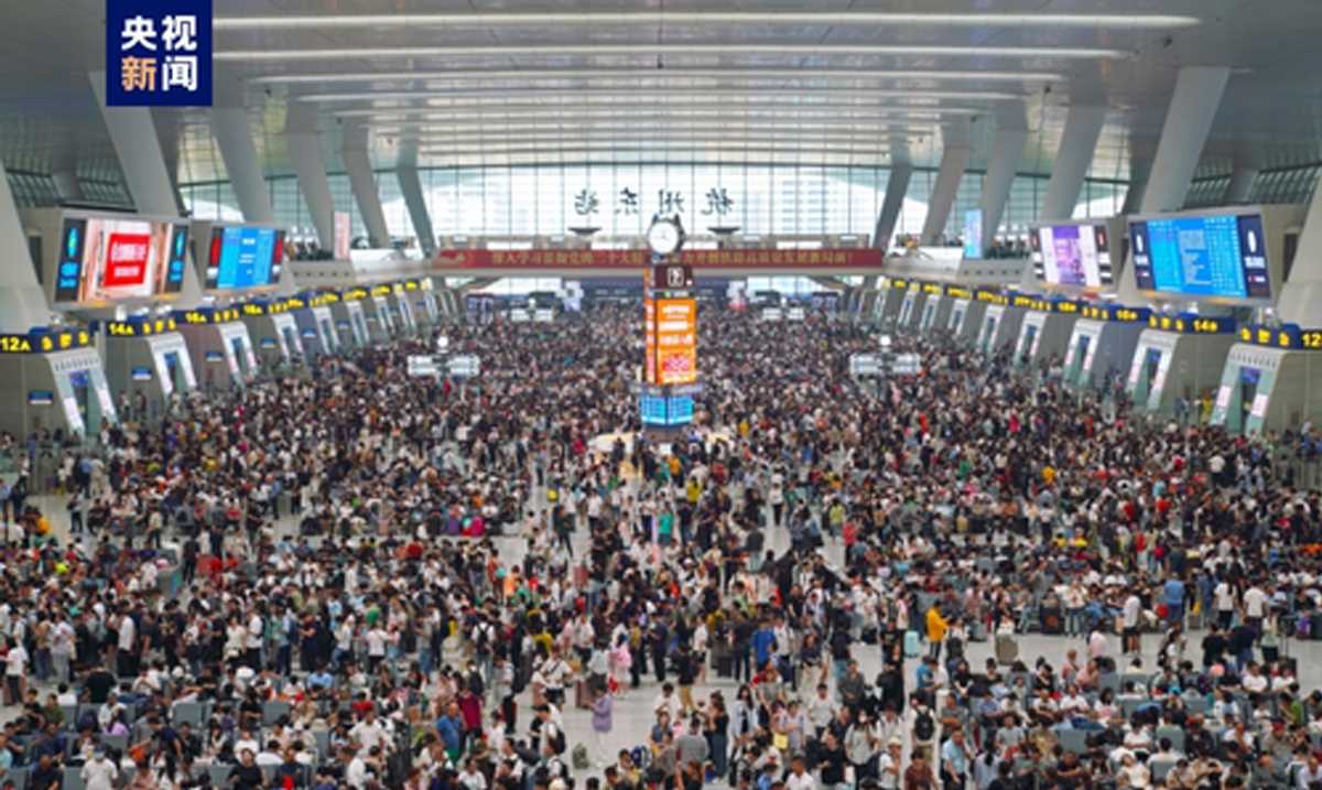 चीनी राष्ट्रीय रेलवे द्वारा 3 अक्टूबर को 163.5 लाख यात्रियों के यातायात का अनुमान