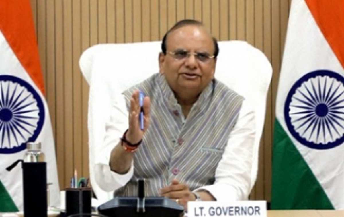 केजरीवाल को झटका! दिल्ली LG ने DDC उपाध्यक्ष को किया बर्खास्त, दफ्तर में लगवाया ताला