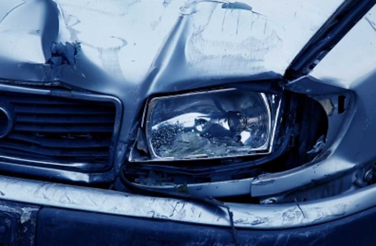 गुरुग्राम में दर्दनाक हादसा, बस और कार की टक्कर, 4 छात्रों की मौत गुरुग्राम में दर्दनाक हादसा, बस और कार की टक्कर, 4 छात्रों की मौत