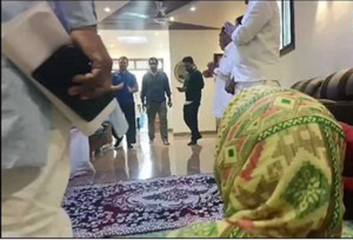 राहुल गांधी महाराष्ट्र के परभणी पहुंचे, हिंसा में पीड़ित परिवारों से की मुलाकात