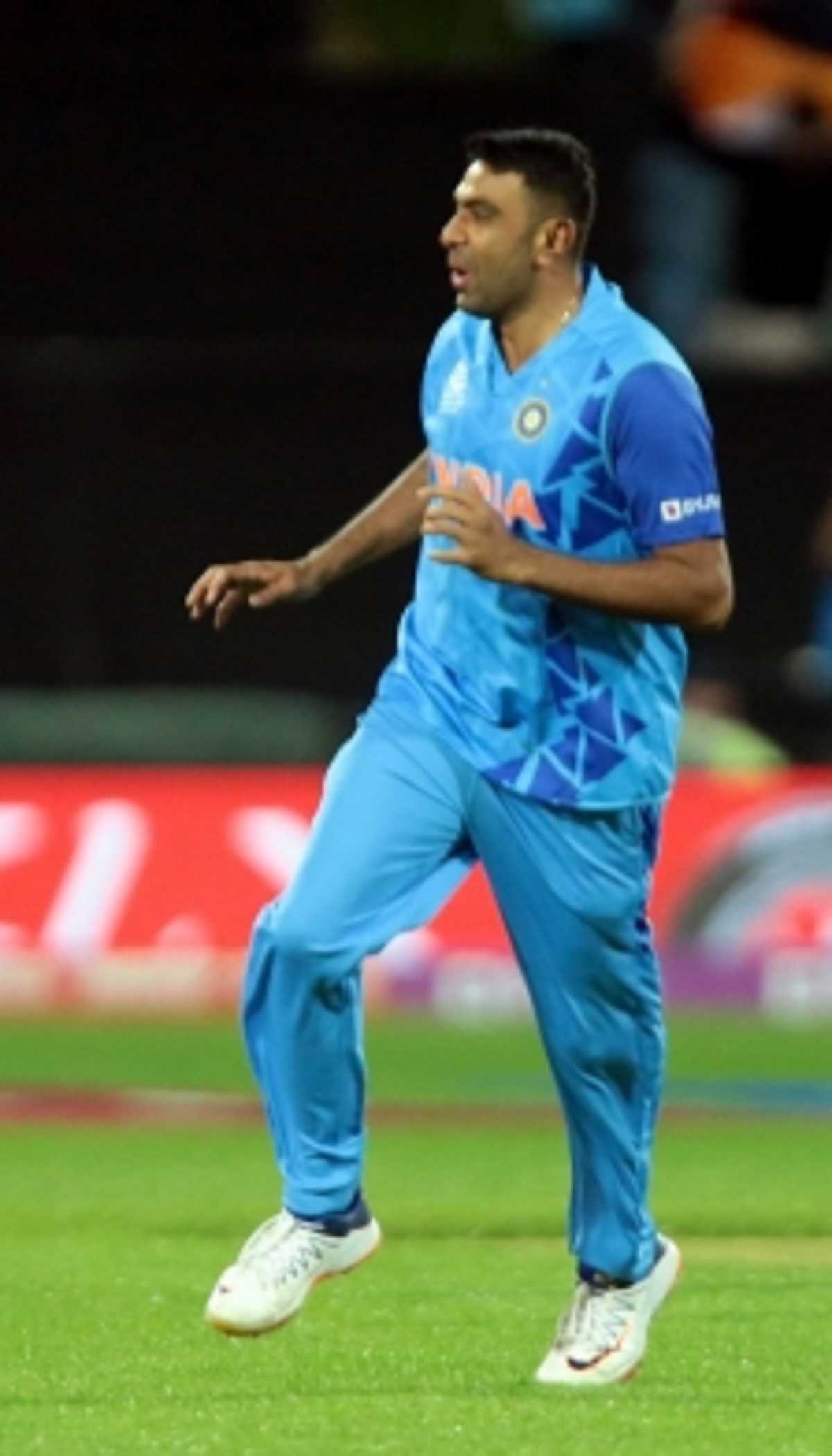 ओस को देखते हुए वनडे विश्व कप मैच सुबह 11:30 बजे से शुरू होने चाहिए : अश्विन