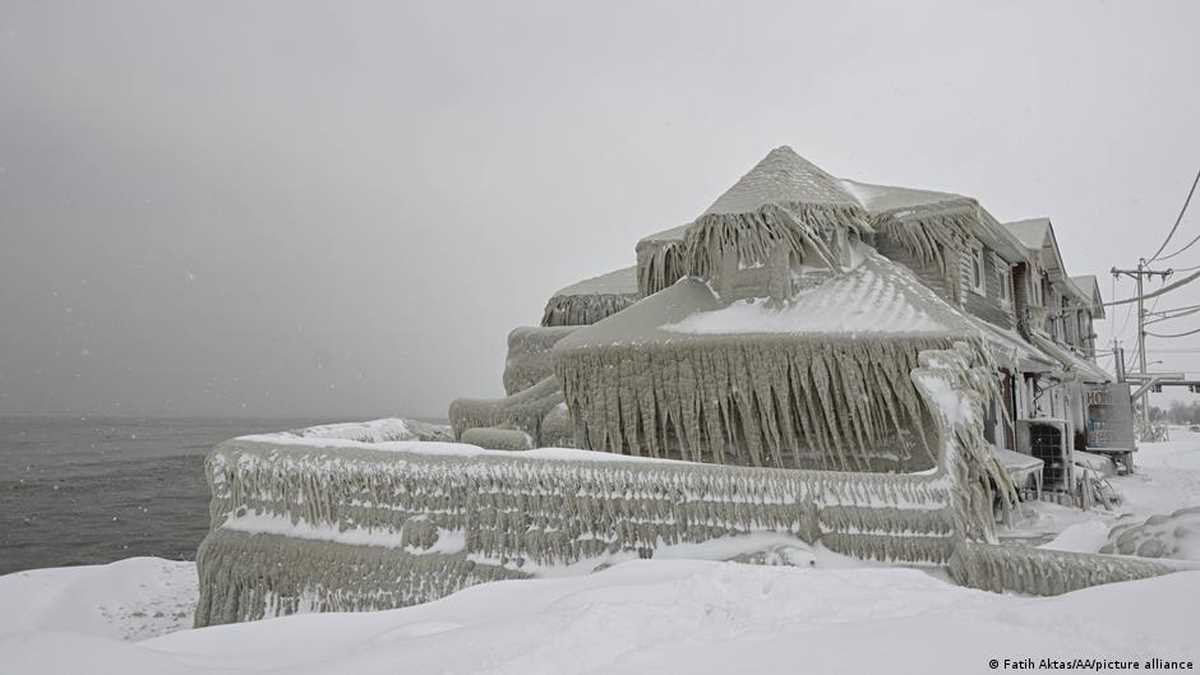 क्या है बॉम्ब साइक्लोन जिससे अमेरिका त्रस्त है
