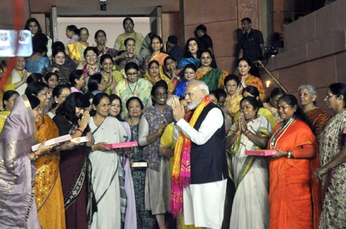 माताओं-बहनों ने पूर्ण बहुमत से बनाई सरकार, तभी पारित हो पाया महिला आरक्षण बिल : पीएम मोदी