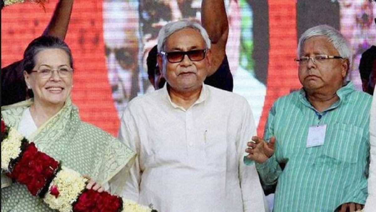 सोनिया गांधी से मुलाकात करने साथ जाएंगे लालू यादव व नीतीश कुमार,