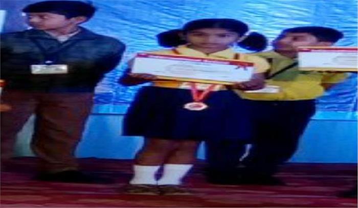 वार्षिक उत्सव में मिडब्रैन एक्टिविटी का प्रदर्शन