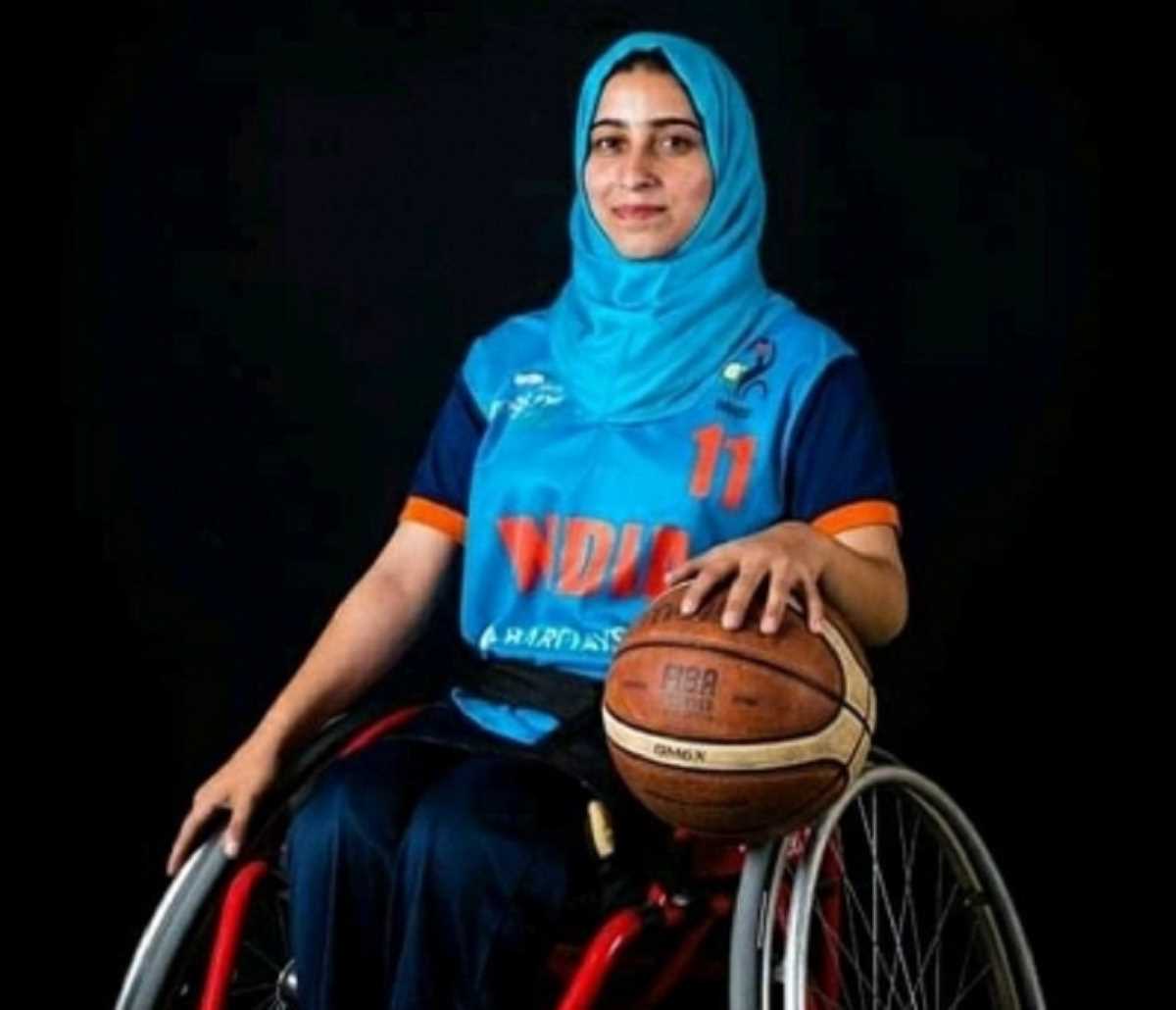 कश्मीर की पहली अंतरराष्ट्रीय व्हीलचेयर बास्केटबॉल खिलाड़ी इशरत अख्तर अब मोटिवेशनल स्पीकर