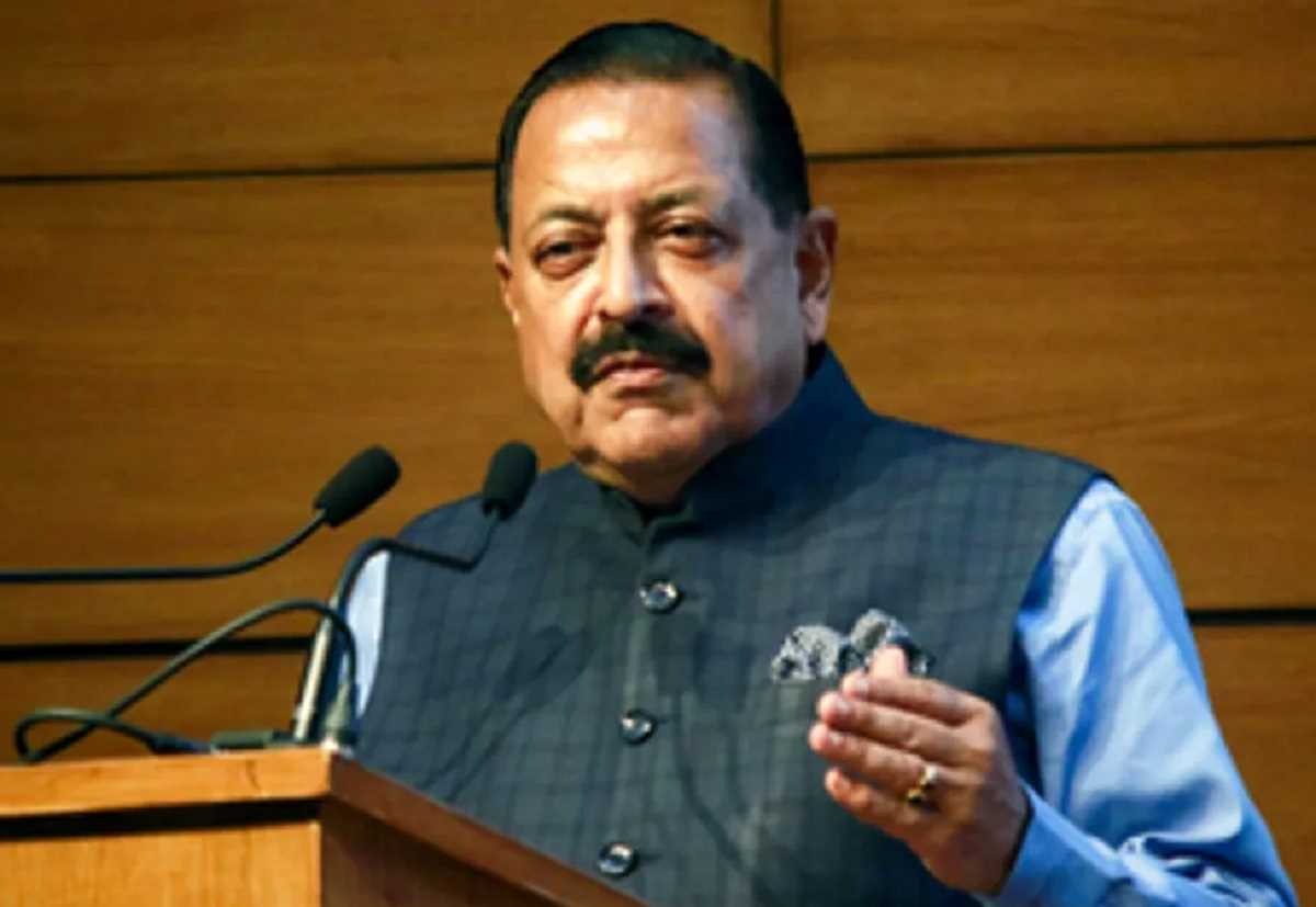 केंद्र सरकार ने स्वच्छता कैंपेन में कबाड़ बेच कमाए 650 करोड़ रुपये