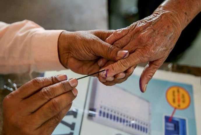 उत्तर प्रदेश के विधानसभा चुनाव में अंतिम चरण का मतदान शुरु