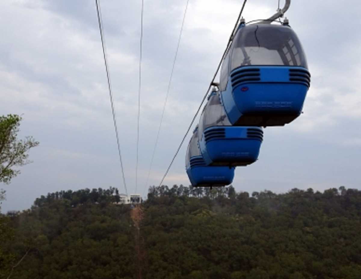 मध्य प्रदेश: उज्जैन रेलवे स्टेशन से महाकाल मंदिर तक बनेगा रोपवे, 5 मिनट में तय होगी दूरी मध्य प्रदेश: उज्जैन रेलवे स्टेशन से महाकाल मंदिर तक बनेगा रोपवे, 5 मिनट में तय होगी दूरी