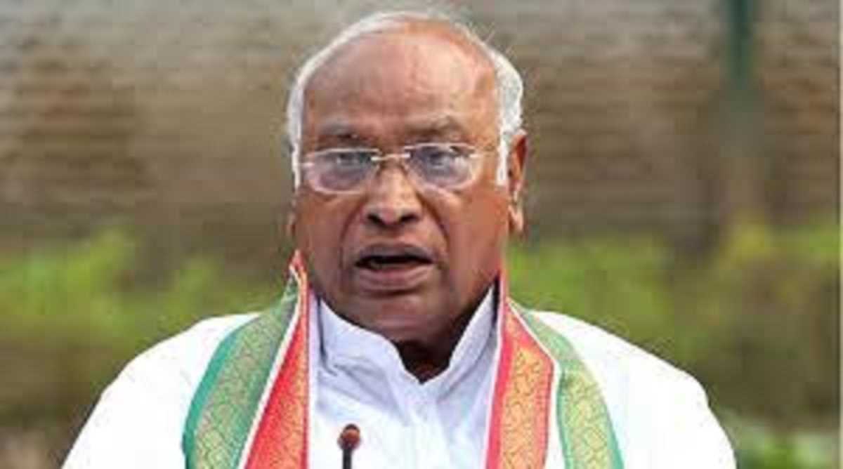 राहुल के केरल से लौटने के बाद सीडब्ल्यूसी सूची को अंतिम रूप देंगे खड़गे