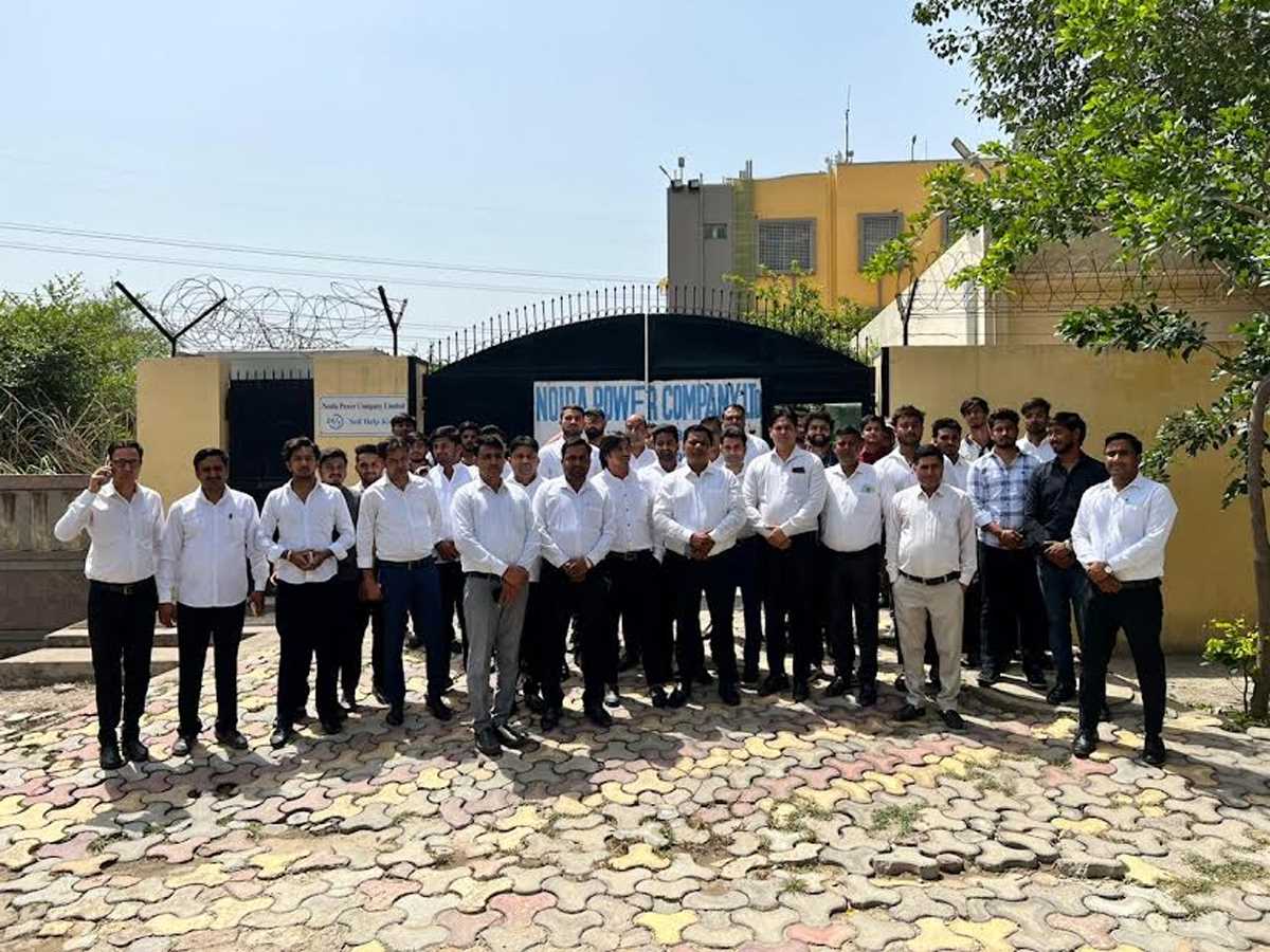 वकीलों के चैंबर में बिजली से परेशान, 22 को एनपीसीएल पर तालाबंदी की चेतावनी