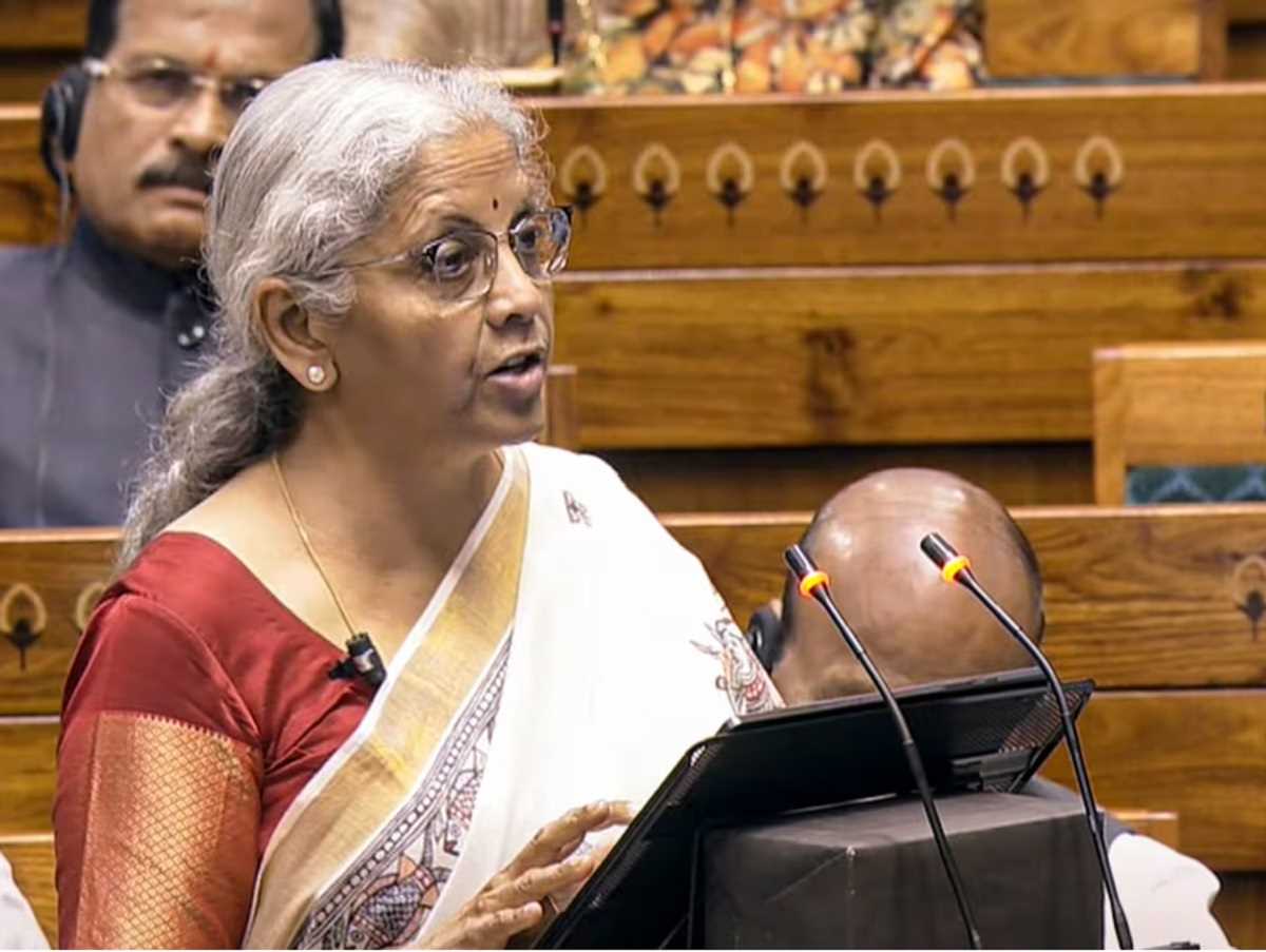 वित्त मंत्री निर्मला सीतारमण संसद में आज पेश करेंगी इनकम टैक्स बिल, लोकसभा 2 बजे तक के लिए स्थगित