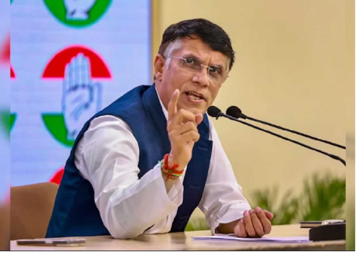 पवन खेड़ा ने किया सवाल, क्या सिखों को पगड़ी पहनने की इजाजत नहीं होनी चाहिए?