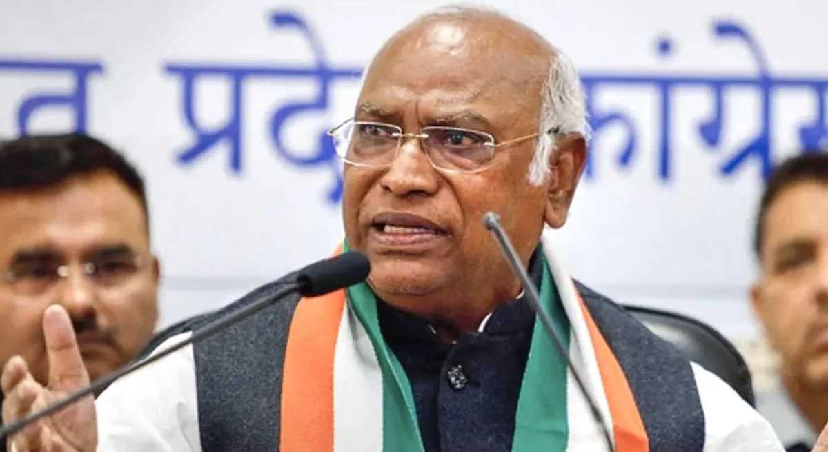 खड़गे ने कांग्रेस के चंदे पर साधी चुप्पी, भाजपा के चुनावी बॉन्ड पर किया हमला