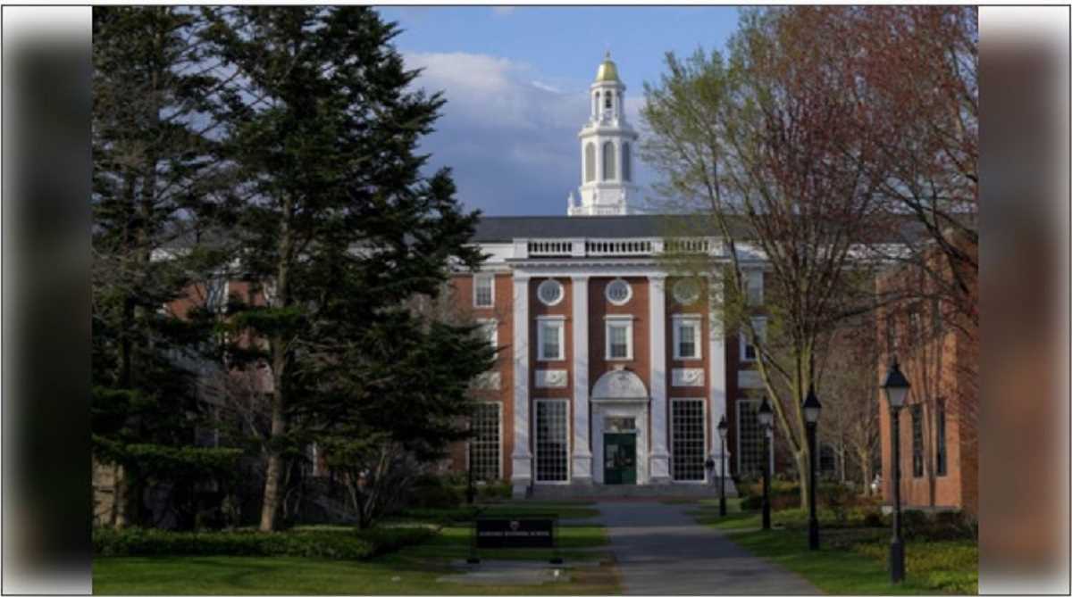 हार्वर्ड ने अंतर्राष्ट्रीय छात्रों पर प्रतिबंध को लेकर ट्रंप प्रशासन पर दायर किया मुकदमा