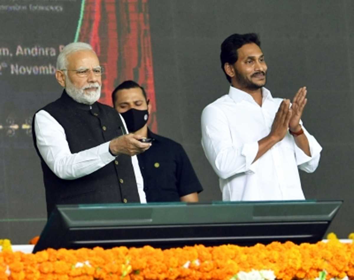 केंद्र से हमारे संबंध राजनीति से ऊपर हैं :  रेड्डी