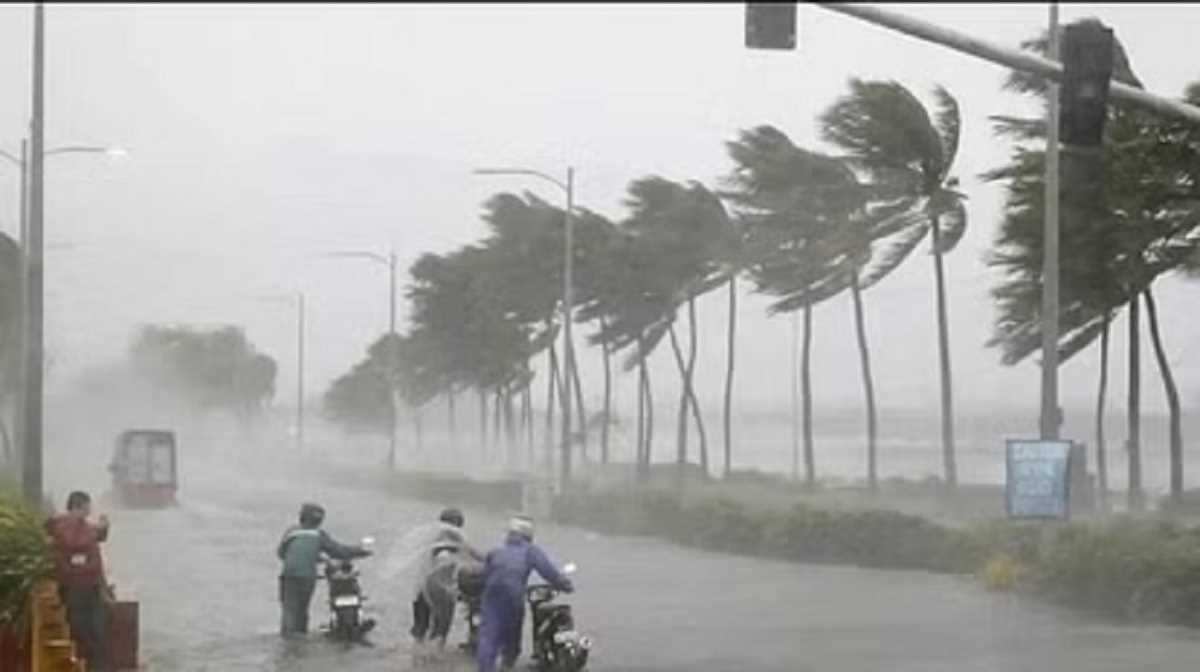 चीन में बारिश के लिए ब्लू अलर्ट जारी चीन में बारिश के लिए ब्लू अलर्ट जारी