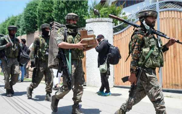 जम्मू और कश्मीर : शोपियां में मुठभेड़ में 2 आतंकी ढेर