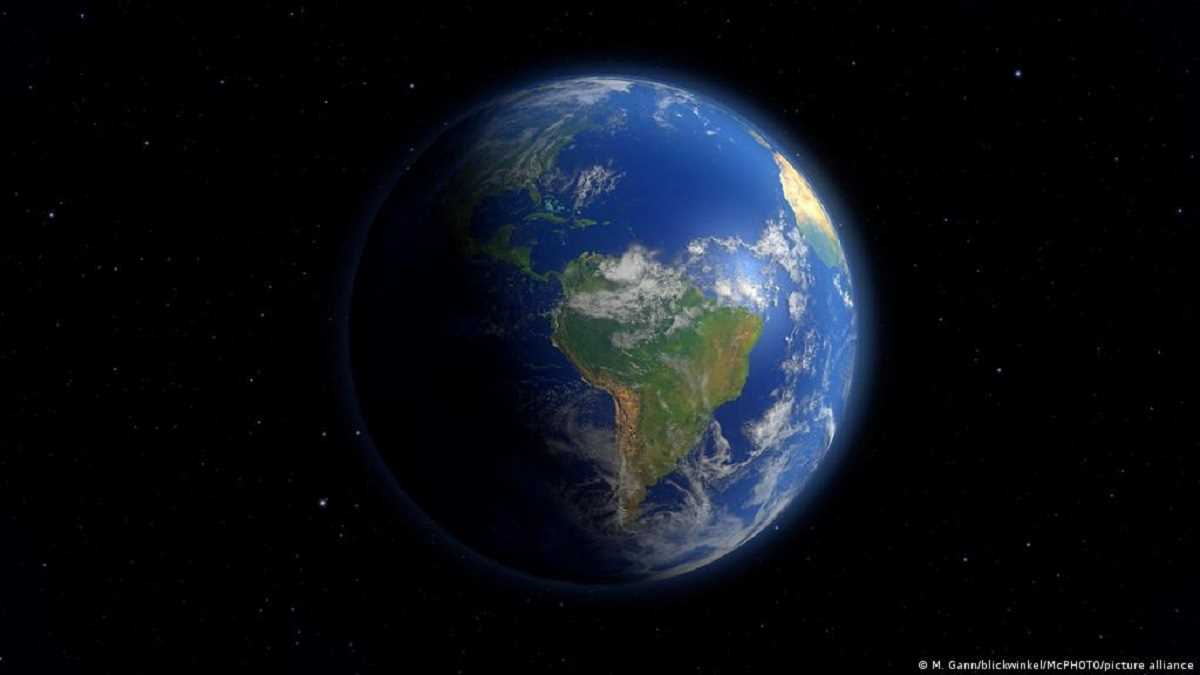 पहले से तेज घूम रही है धरती, बनाया सबसे छोटे दिन का नया रिकॉर्ड