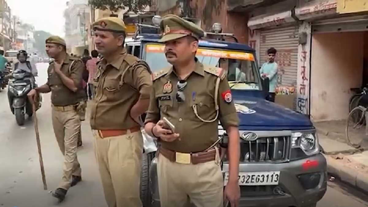 वाराणसी में पति ने पत्नी, दो बेटों और एक बेटी की गोली मारकर हत्या की, पुलिस जांच में जुटी