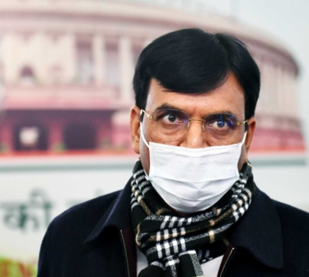 मांडविया ने आईएमए के डॉक्टरों से बात की, कोविड से लड़ाई में शामिल होने का आग्रह किया