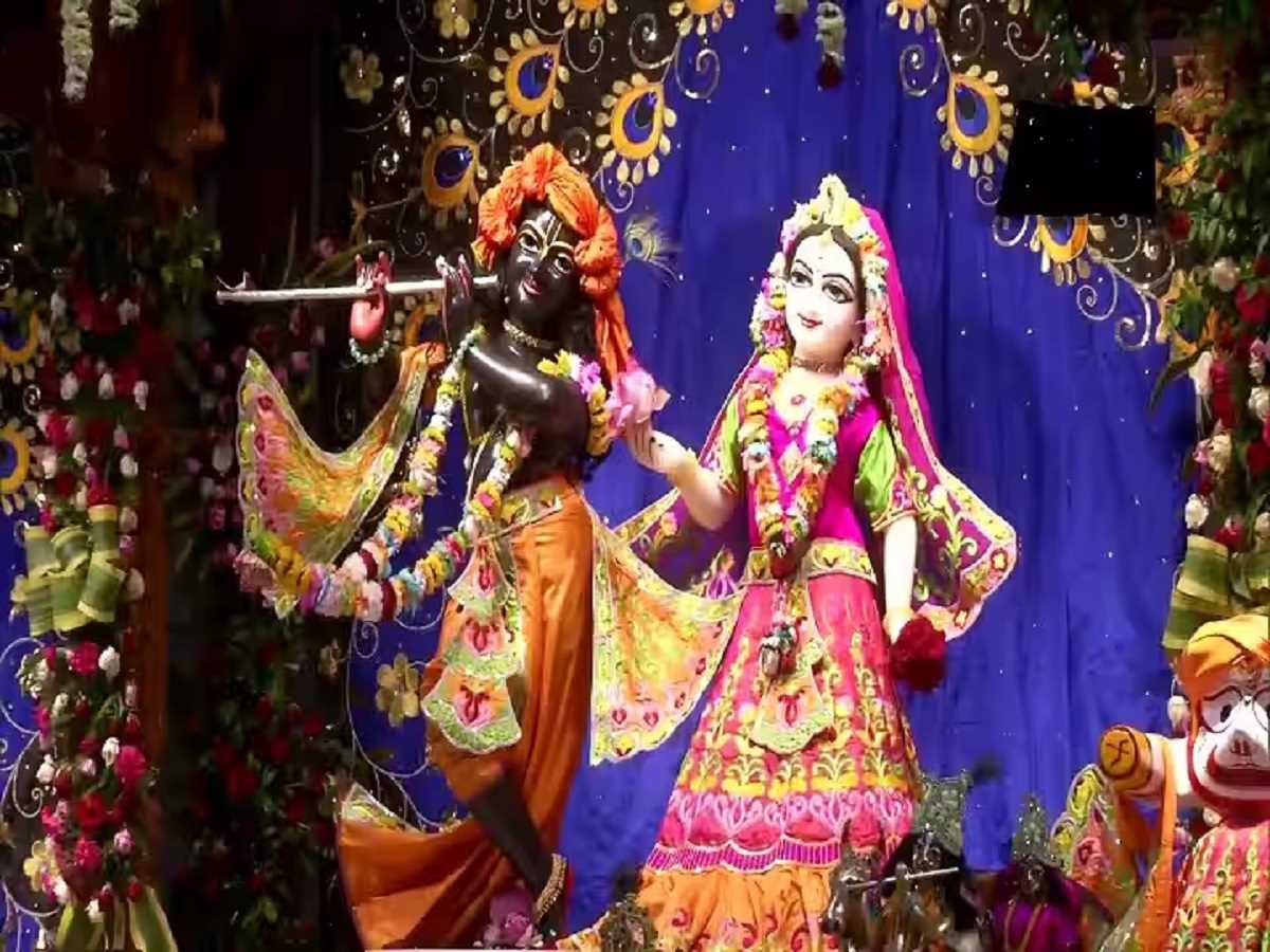 जन्मोत्सव पर भक्ति से  सराबोर हुई मथुरा नगरी, मध्यरात्रि मेें होगा कान्हा का जन्म