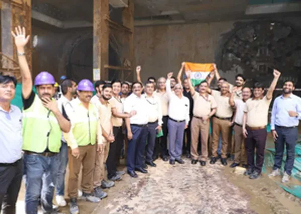 डीएमआरसी की बड़ी उपलब्धि, फेज चार गोल्डन लाइन पर एक बड़ी सुरंग खोदने का काम पूरा
