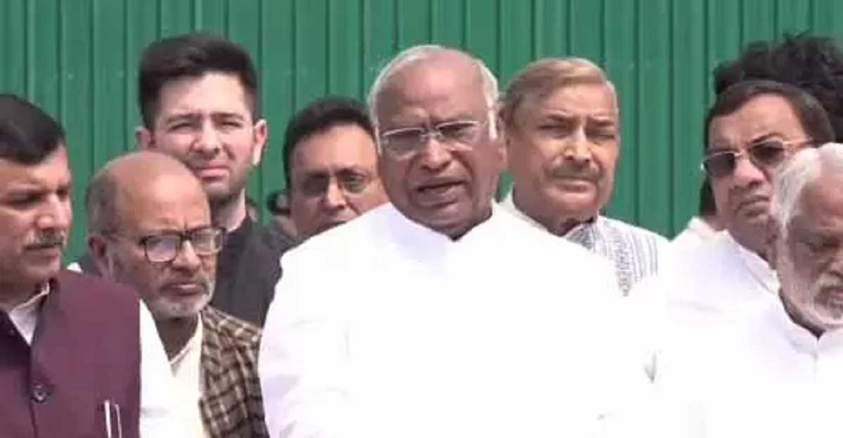 मोदी राज में कानून का राज नहीं, तानाशाही से चलाया जा रहा देश : खड़गे