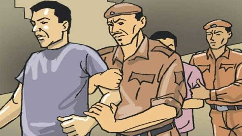 नोएडा : चाइनीज एप से लोन लेने वालों को धमकाकर अवैध वसूली करने वाला गिरफ्तार