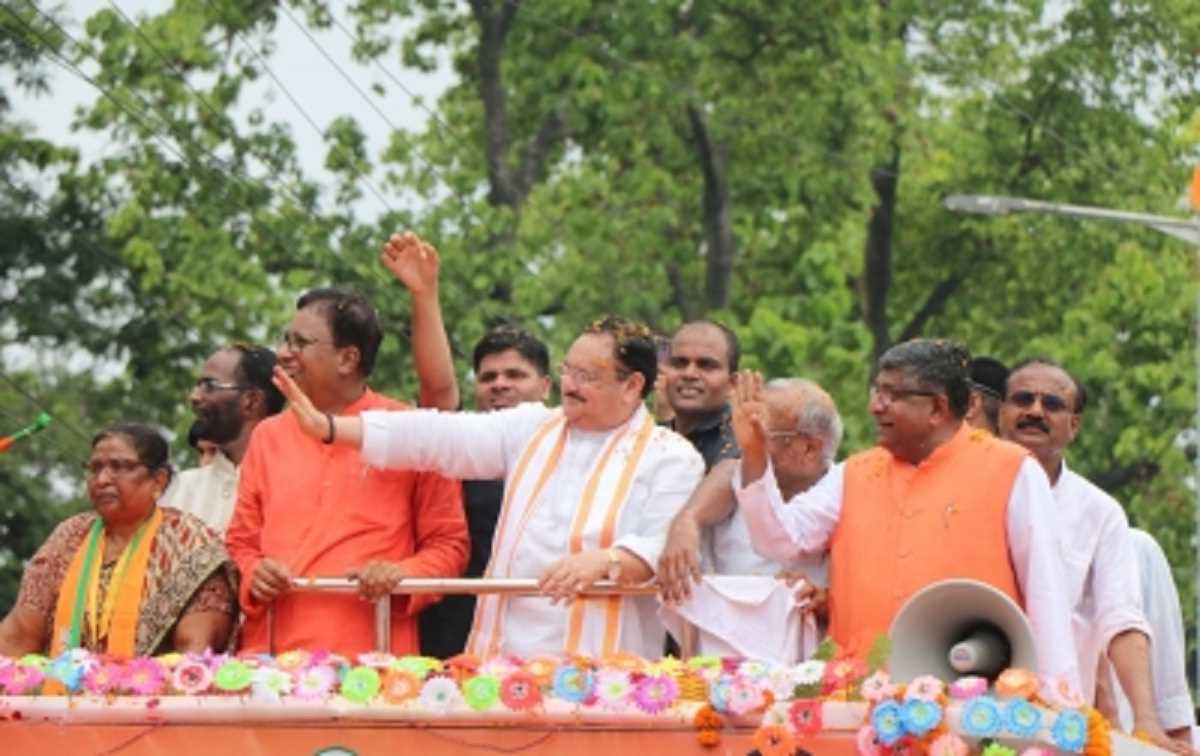 BJP अध्यक्ष जेपी नड्डा का पटना एयरपोर्ट से गांधी मैदान तक भव्य रोड शो BJP अध्यक्ष जेपी नड्डा का पटना एयरपोर्ट से गांधी मैदान तक भव्य रोड शो