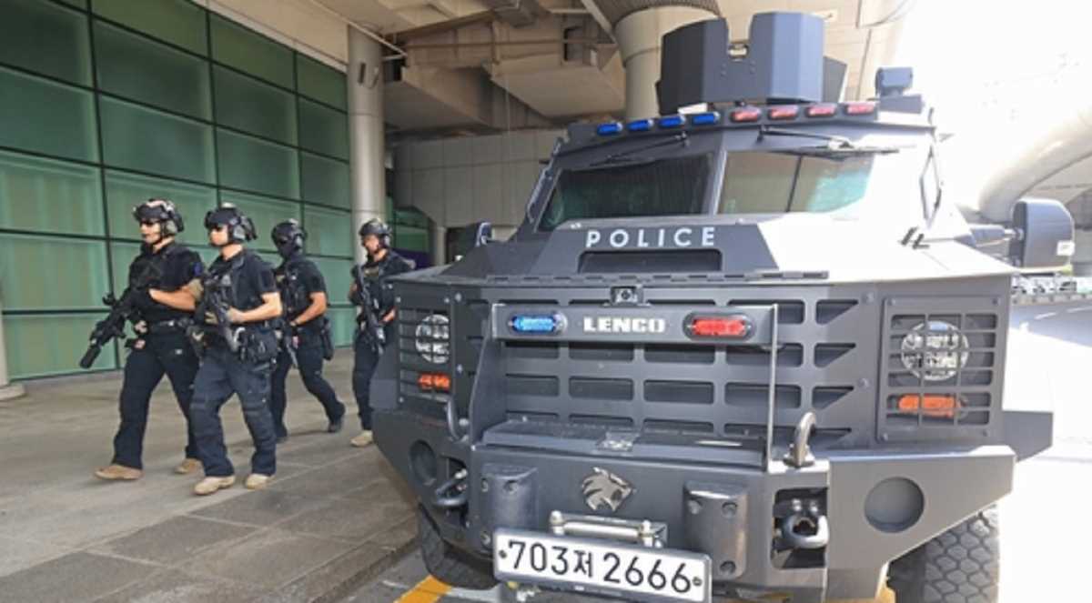 बम की धमकी के बाद पुलिस ने दक्षिण कोरियाई हवाई अड्डे की ली तलाशी