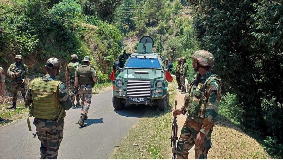 जम्मू-कश्मीर: कुपवाड़ा में मुठभेड़ जारी, दो सप्ताह में आठवीं गोलीबारी जम्मू-कश्मीर: कुपवाड़ा में मुठभेड़ जारी, दो सप्ताह में आठवीं गोलीबारी