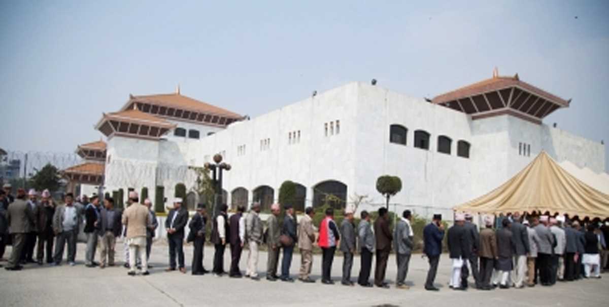 नेपाल रविवार को संघीय व प्रांतीय चुनावों के लिए तैयार