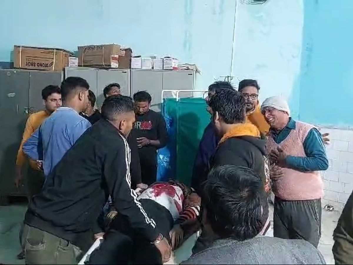 गोपालगंज में पूर्व मुखिया के भाई की गोली मारकर हत्या, व्यवसायी घायल गोपालगंज में पूर्व मुखिया के भाई की गोली मारकर हत्या, व्यवसायी घायल