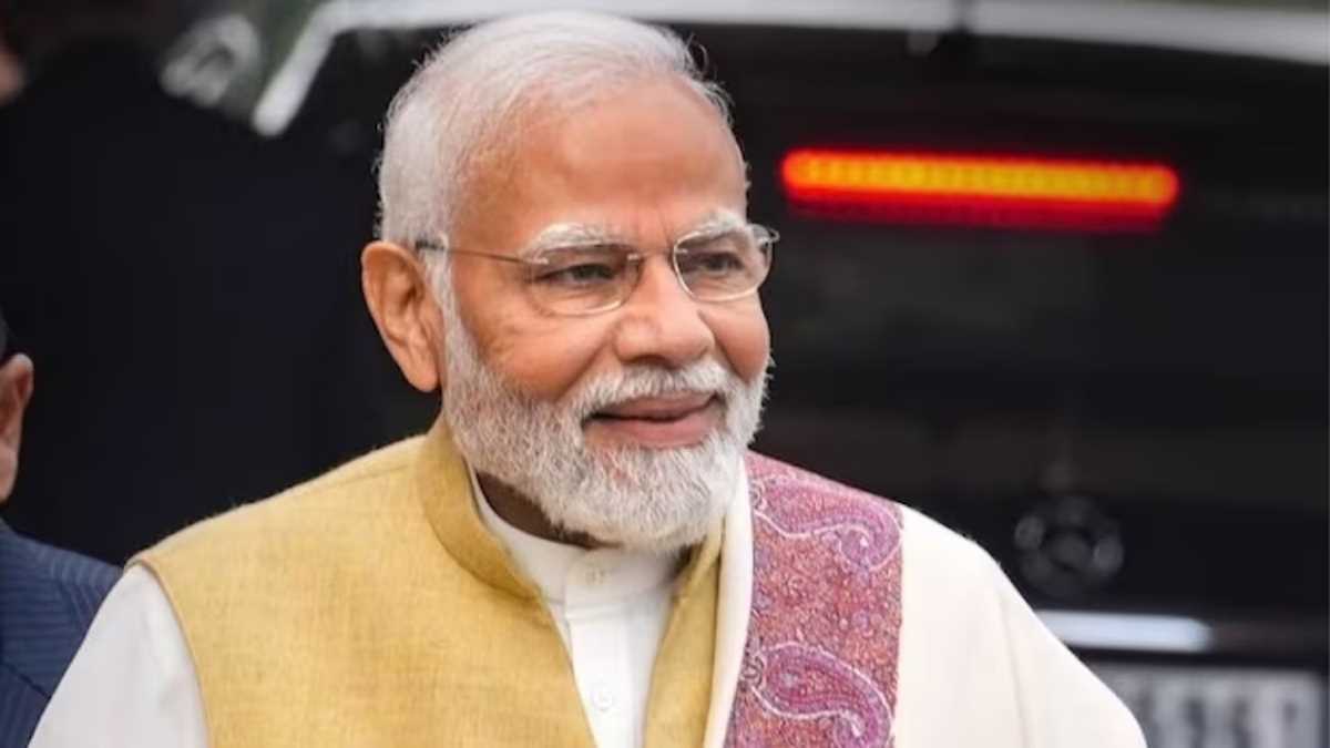पीएम मोदी आज करेंगे सूरत डायमंड बोर्स और एयरपोर्ट टर्मिनल बिल्डिंग का उद्घाटन पीएम मोदी आज करेंगे सूरत डायमंड बोर्स और एयरपोर्ट टर्मिनल बिल्डिंग का उद्घाटन