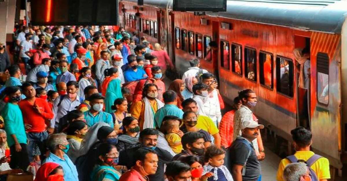 छठ को देखते हुए बढ़ाई गई स्पेशल ट्रेनों की संख्या, यात्रियों ने जाहिर की प्रतिक्रिया