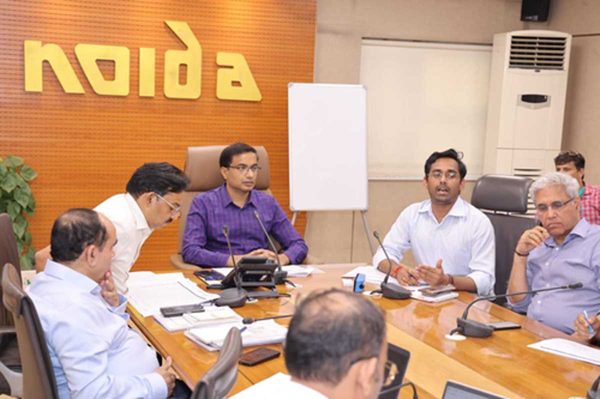 डिफाल्टर बिल्डरों के खिलाफ जारी होगी आरसी, 60 बिल्डरों पर नोएडा प्राधिकरण का 26 हजार करोड़ बकाया