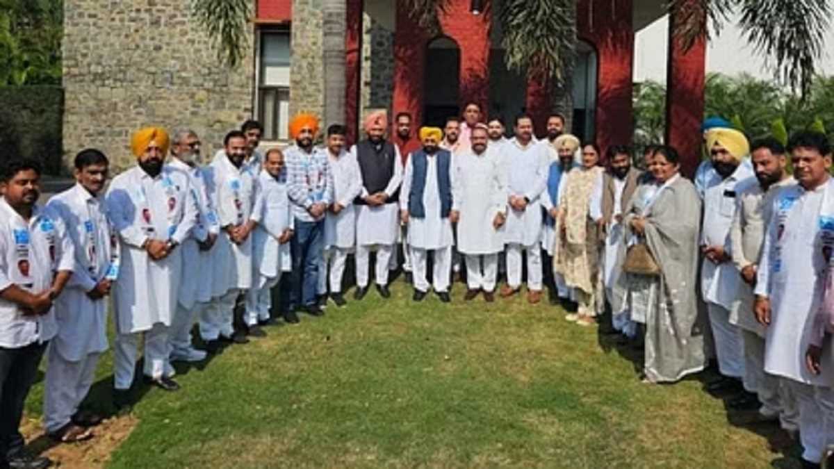 जालंधर में कांग्रेस को लगा बड़ा झटका, 10 कांग्रेसी पार्षद आम आदमी पार्टी में शामिल