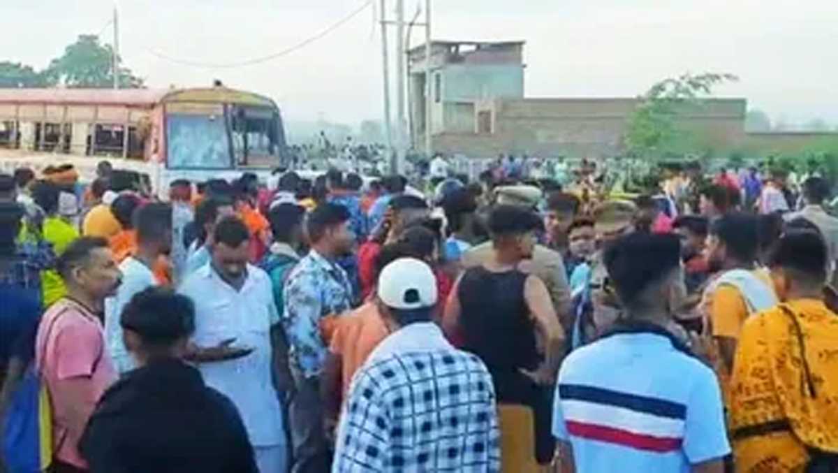 सादाबाद में देर रात डंपर ने कांवड़ियों को रौंदा, छह की मौत, योगी ने जताया शोक